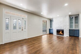 3208 Cole Ave in Dallas, TX - Foto de edificio - Building Photo