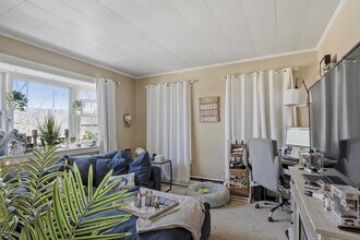 30 Spruce St, Unit 1 in Clinton, MA - Building Photo - Building Photo