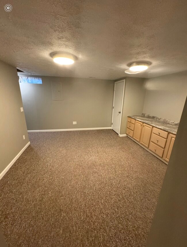 25903 New Forest Ct, Unit New Forest in Chesterfield, MI - Foto de edificio - Building Photo