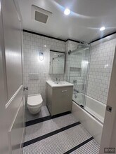 21 Avenue B in New York, NY - Building Photo - Building Photo