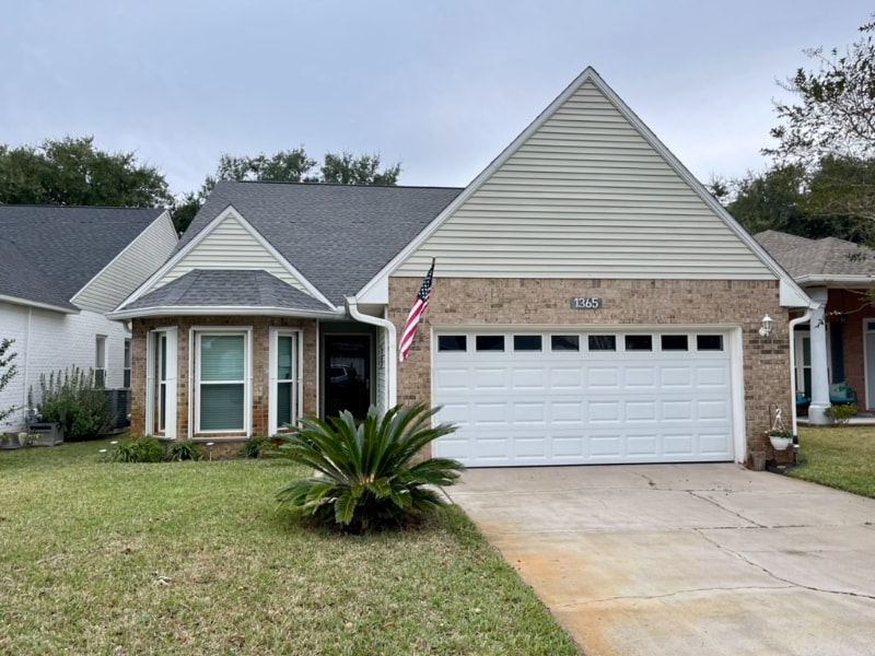 1365 Green Vista Ln in Gulf Breeze, FL - Building Photo