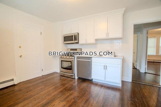 357 Market St-Unit -17 in Boston, MA - Building Photo