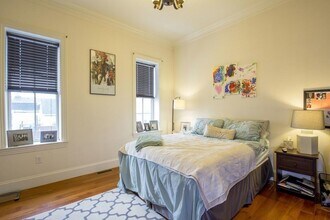 8 Gates St, Unit 1 in Boston, MA - Foto de edificio - Building Photo