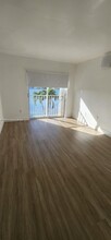 12402 NW 11th Ln, Unit 2102 in Miami, FL - Building Photo - Building Photo