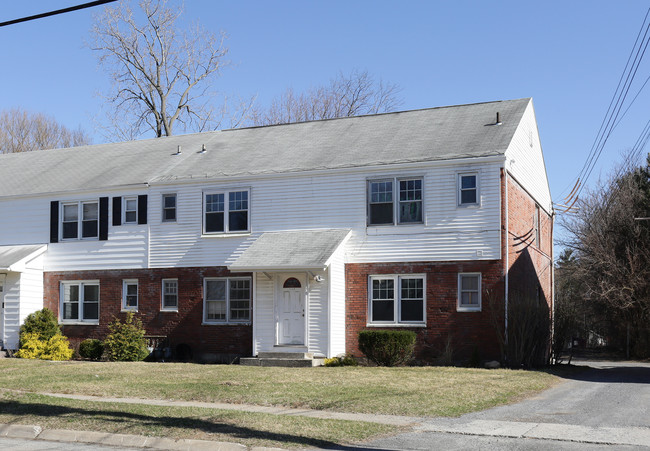 228 Jackson Ave in Schenectady, NY - Building Photo - Building Photo