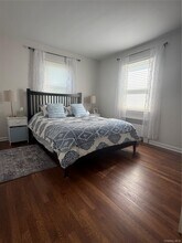 135 Woolsey Ave in Glen Cove, NY - Building Photo - Building Photo