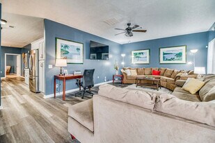 5315 Cambria Dr in Pensacola, FL - Building Photo