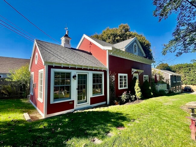 property at 7 C Caleb's Ln