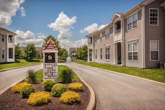 Pebble Brook Village in Noblesville, IN - Foto de edificio - Building Photo