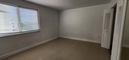 6950 Miami Gardens Dr, Unit 2-408 in Hialeah, FL - Building Photo - Building Photo