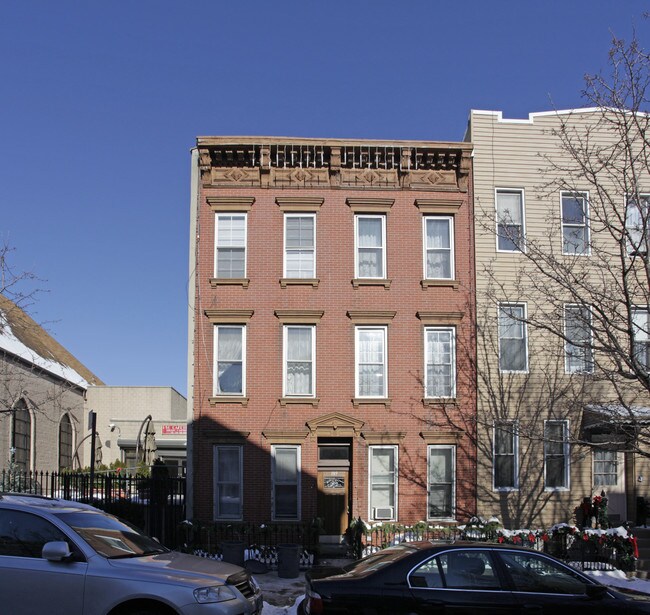 189 Kent St in Brooklyn, NY - Building Photo - Building Photo
