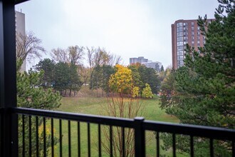 841 Grenon Ave in Ottawa, ON - Building Photo - Building Photo