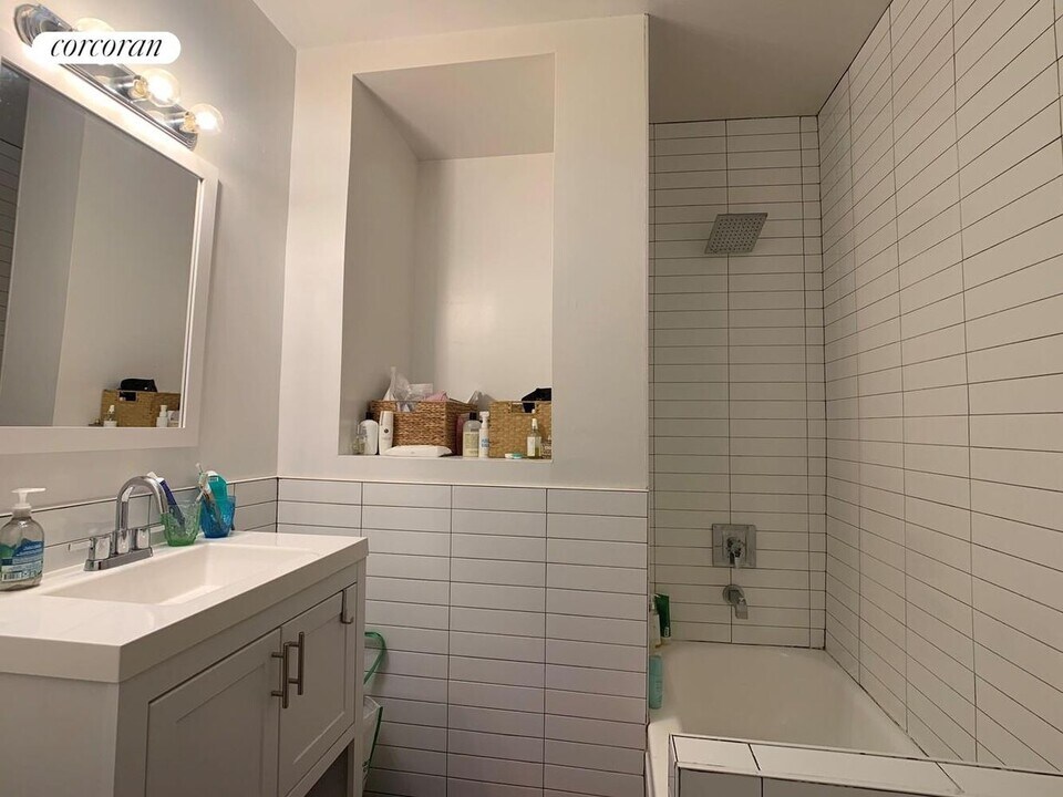 231 Decatur St in Brooklyn, NY - Building Photo