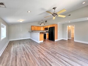 313 S Topsail Dr in Surf City, NC - Building Photo - Building Photo