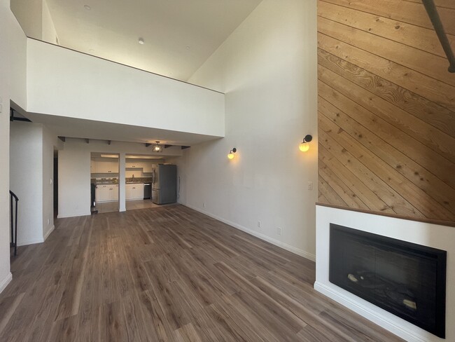 300 S Reno St in Los Angeles, CA - Building Photo - Building Photo