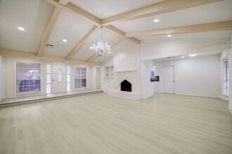 5506 Bent Bough Ln in Houston, TX - Building Photo - Building Photo