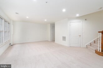 7425 Seneca Ridge Dr in McLean, VA - Building Photo - Building Photo