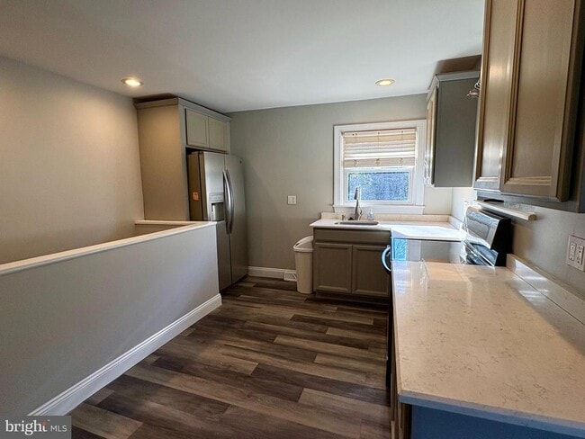 1401 Filbert St in Glassboro, NJ - Building Photo - Building Photo