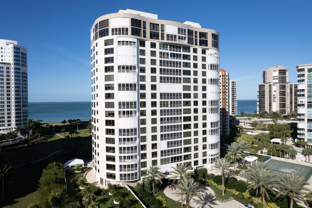 Le Jardin at Park Shore in Naples, FL - Foto de edificio