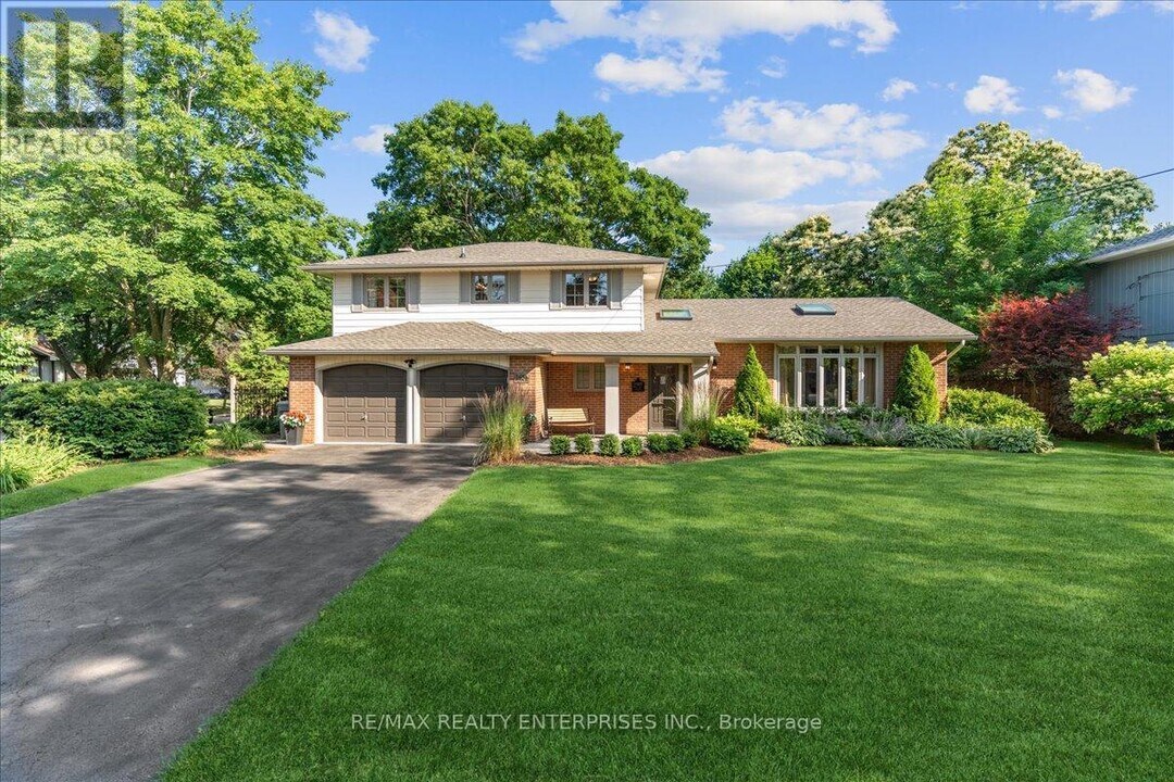 1424 Indian Rd in Mississauga, ON - Building Photo