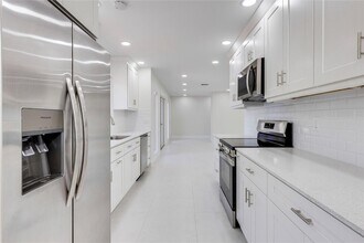 4820 Tyler St in Hollywood, FL - Building Photo - Building Photo