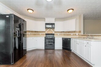 1122 Cameron Rd in Mcdonough, GA - Building Photo - Building Photo