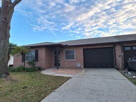 416 Falcon Ave in Edgewater, FL - Building Photo