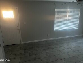 5406 S Hazelton Ln in Tempe, AZ - Building Photo - Building Photo