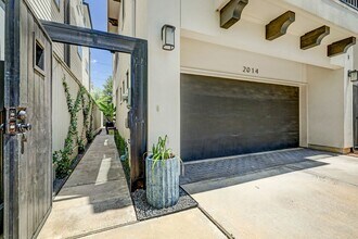 2014 Crockett St in Houston, TX - Building Photo - Building Photo