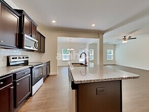 593 Woodall Rd in Stockbridge, GA - Building Photo - Building Photo