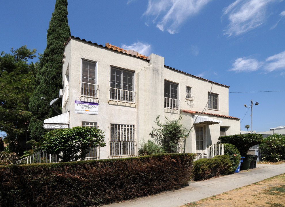1315-1317 N Catalina St in Los Angeles, CA - Foto de edificio