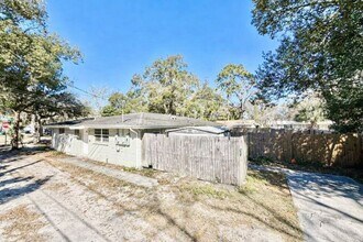 5852 Monroe St in New Port Richey, FL - Building Photo - Building Photo