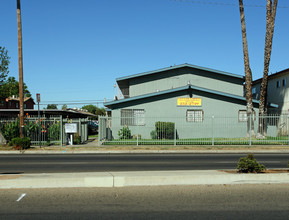 Eastgate Gardens in Fresno, CA - Building Photo - Building Photo