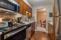 Breakwater Apartments at The Normandy in Rocky River, OH - Building Photo - Building Photo