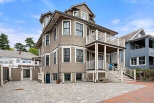 136 Appleton St, Unit 1 in Cambridge, MA - Building Photo