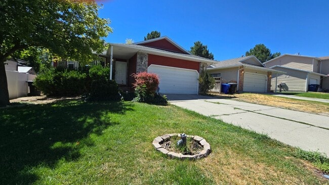 5005 Shooting Star Ave