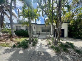 100 SW 30th Rd in Miami, FL - Building Photo