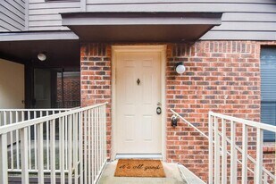 3150 Walnut Bend Ln in Houston, TX - Building Photo