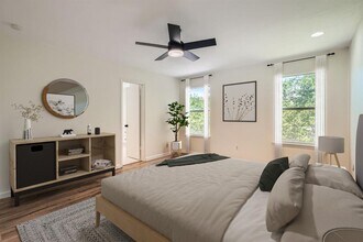 8801 Piney Creek Bend in Austin, TX - Building Photo - Building Photo