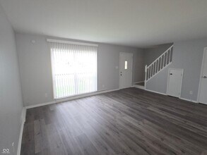 3338 Tara Ln in Indianapolis, IN - Building Photo - Building Photo