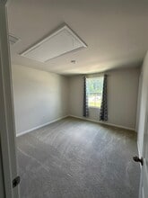 1460 Burgundy Blf Ln in Zebulon, NC - Building Photo - Building Photo