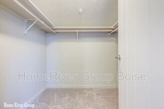 182 S Trek Ln in Kuna, ID - Building Photo - Building Photo