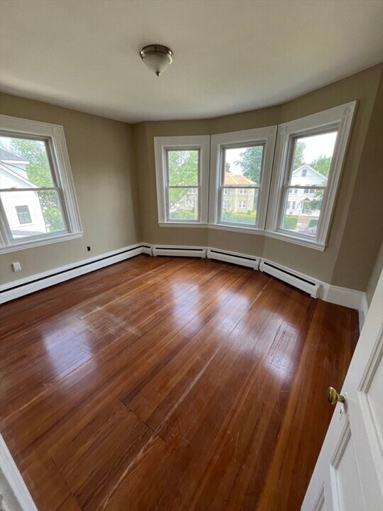 69 Cherry St in Waltham, MA - Building Photo