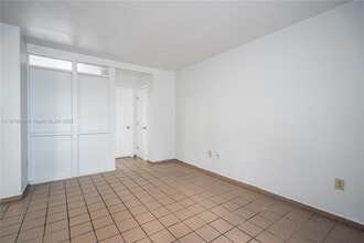 260 Navarre Ave in Coral Gables, FL - Building Photo - Building Photo