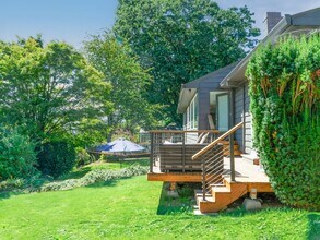 1100 SW Mitchell St in Portland, OR - Building Photo - Building Photo