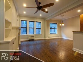 736 W Addison St, Unit 742-1N in Chicago, IL - Building Photo