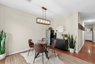 4260 Lindell Blvd in St. Louis, MO - Building Photo - Building Photo