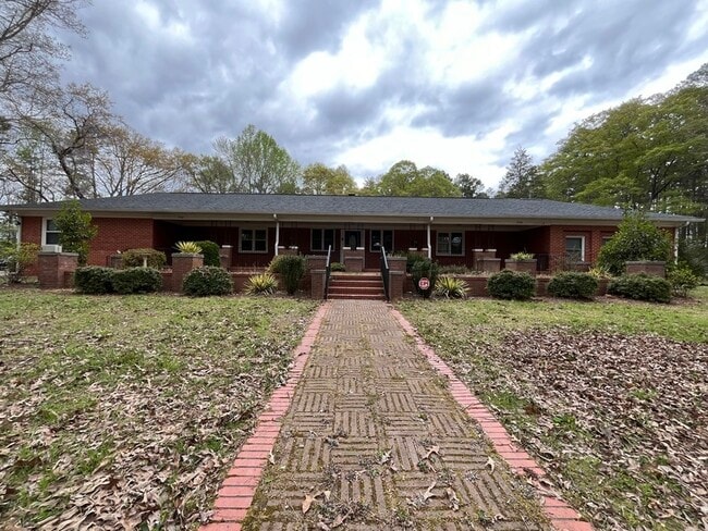 1542 Monument Ave in Gastonia, NC - Building Photo - Building Photo