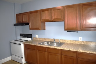 6011 37th Ave in Kenosha, WI - Building Photo - Building Photo