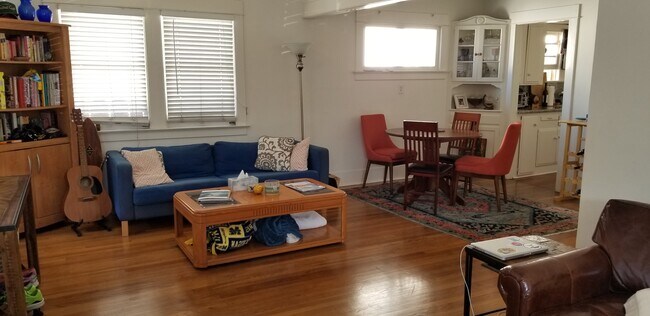 1126 Loma Dr in Hermosa Beach, CA - Building Photo - Building Photo